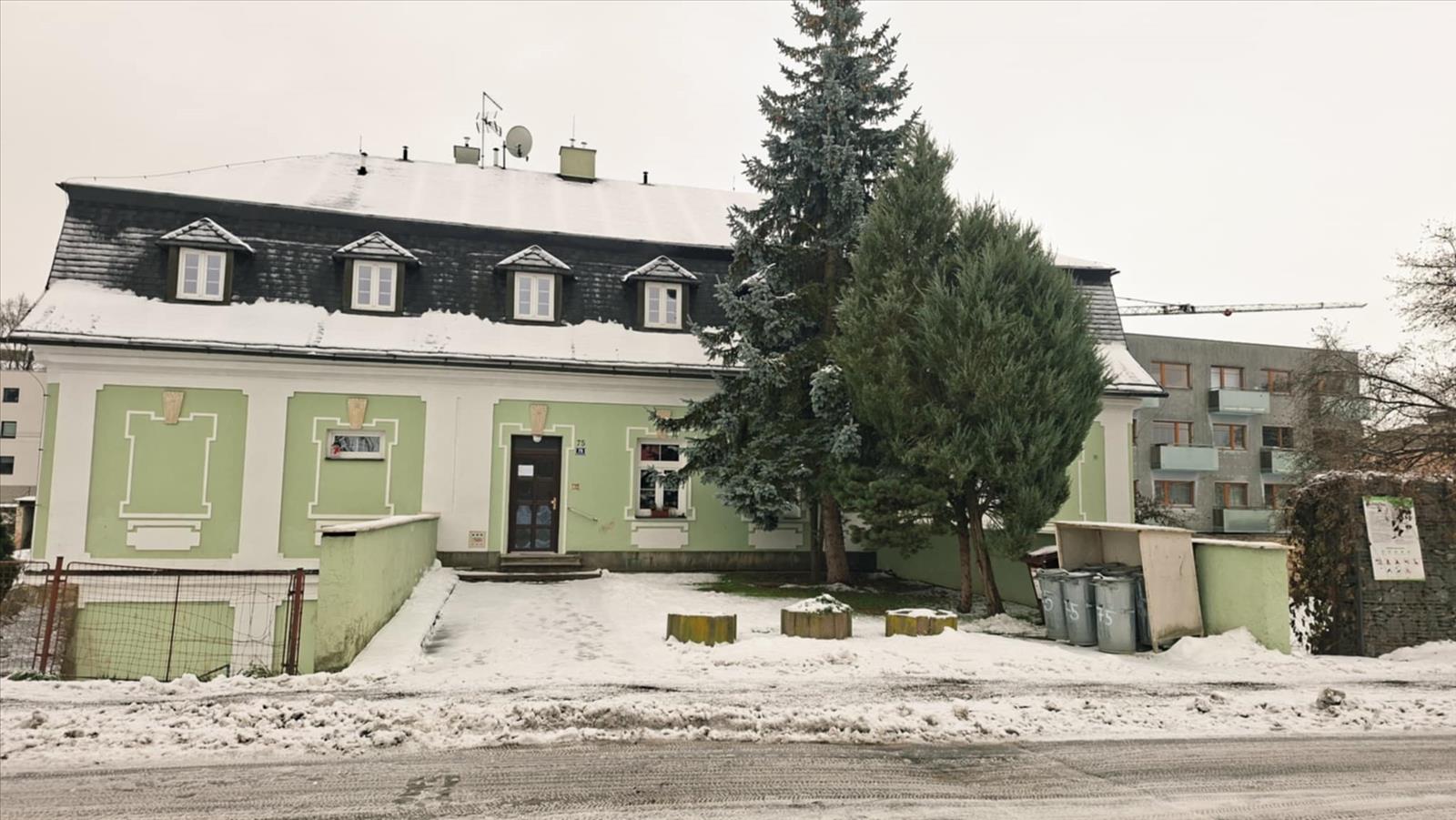 639002692593781645_Dům čp.75 vchod.jpeg